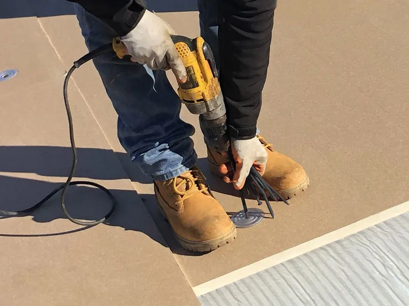 TPO insulation attachment
