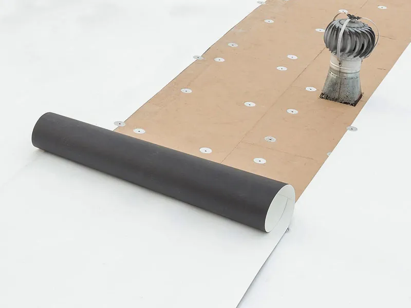 TPO roll on roof