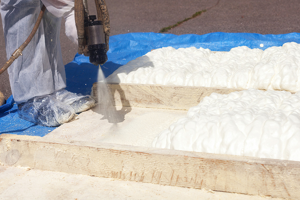 Polyurethane roof insulation