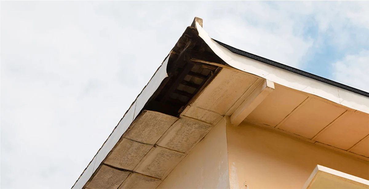 broken fascia board