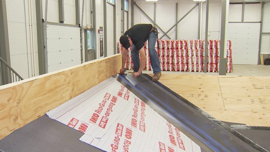 Installing a roof valley, step 4