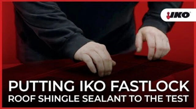 En mettant à l'épreuve le scellant pour bardeaux IKO FastLock, la personne assure une finition durable et étanche.