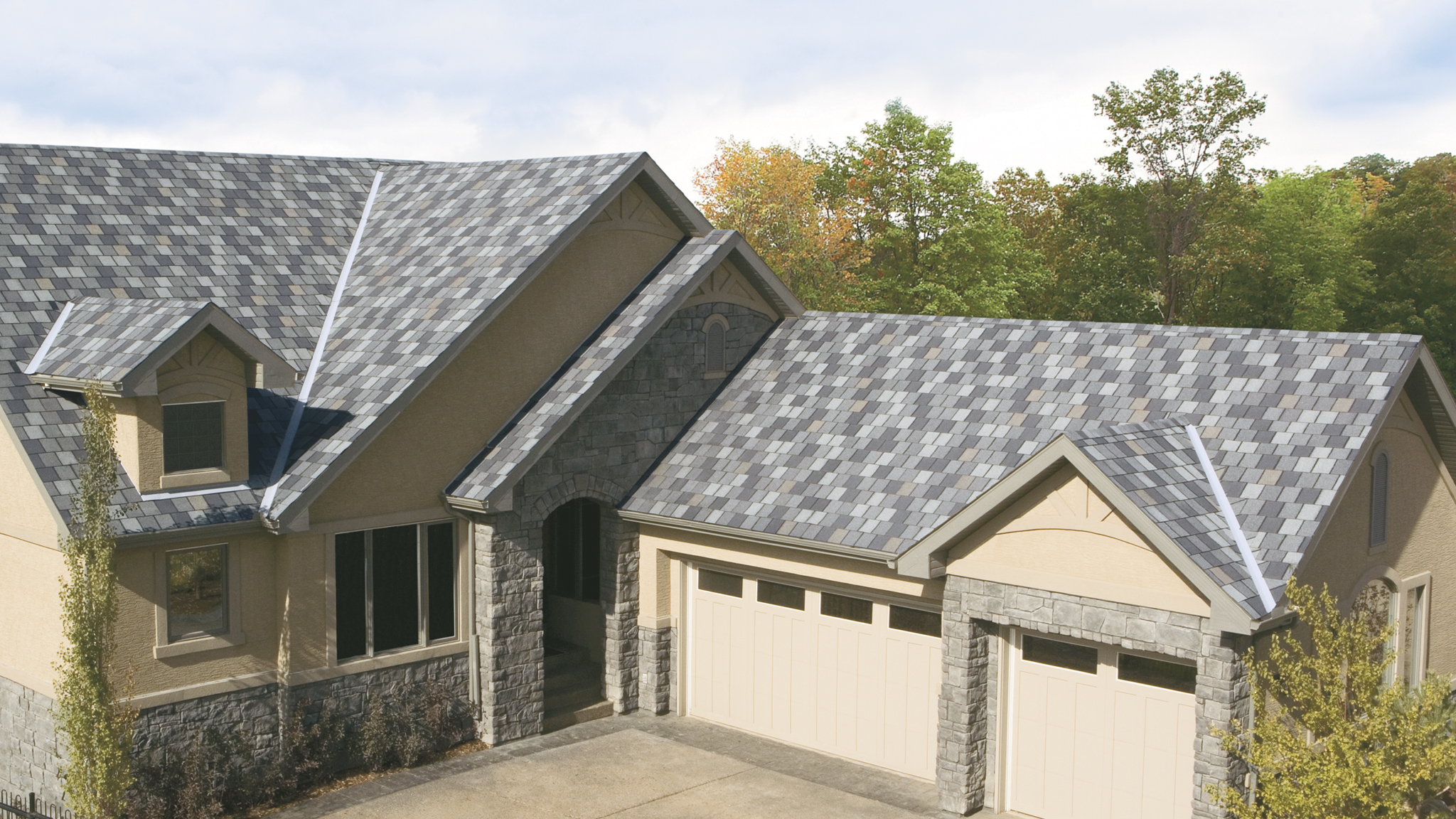 home with an IKO Crowne Slate Regal Stone roof