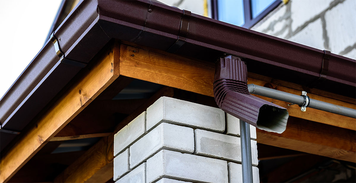 How to Replace Fascia Board behind Gutter: A Complete Guide